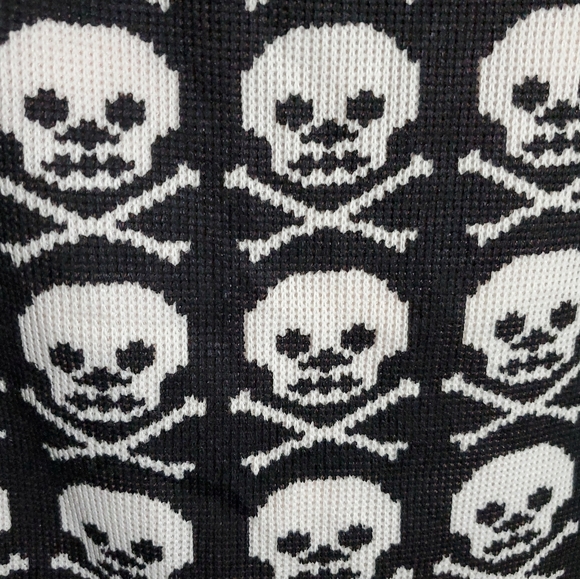 Jawbreaker knitted skull skirt - Picture 3 of 10